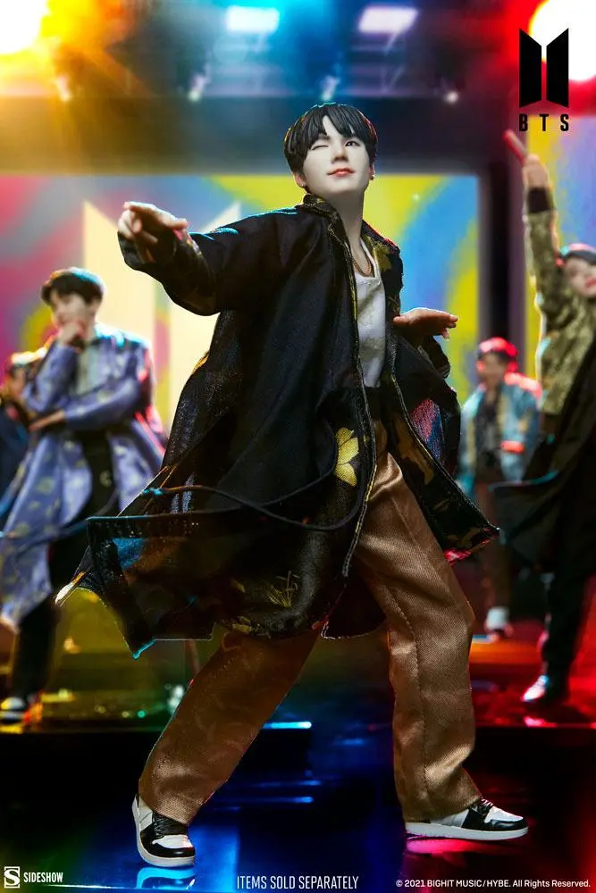 BTS Idol Collection PVC kip SUGA Deluxe 23 cm fotografija izdelka