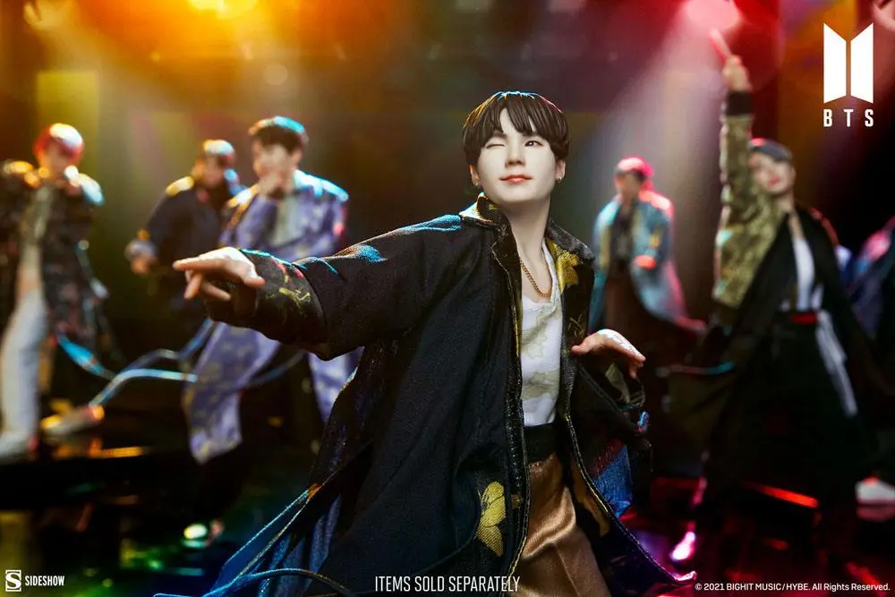 BTS Idol Collection PVC kip SUGA Deluxe 23 cm fotografija izdelka