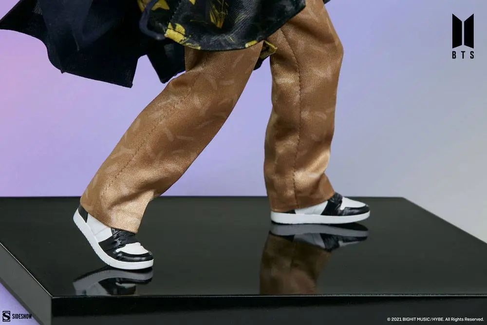 BTS Idol Collection PVC kip SUGA Deluxe 23 cm fotografija izdelka