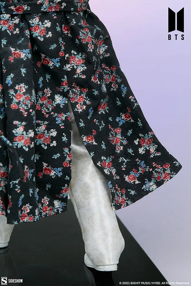 BTS Idol Collection PVC kip V Deluxe 23 cm fotografija izdelka