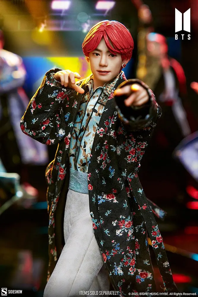 BTS Idol Collection PVC kip V Deluxe 23 cm fotografija izdelka