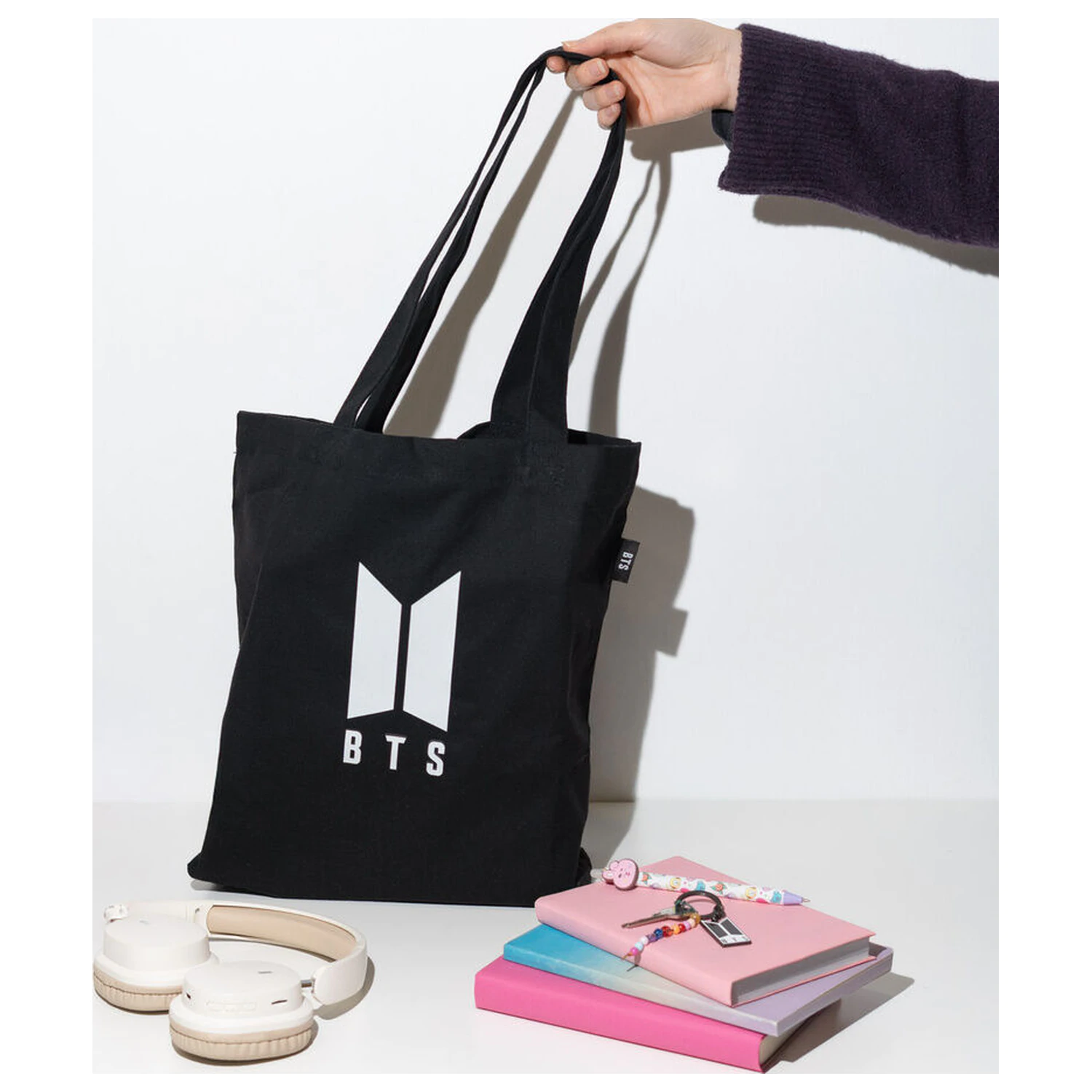 BTS torba z logotipom fotografija izdelka