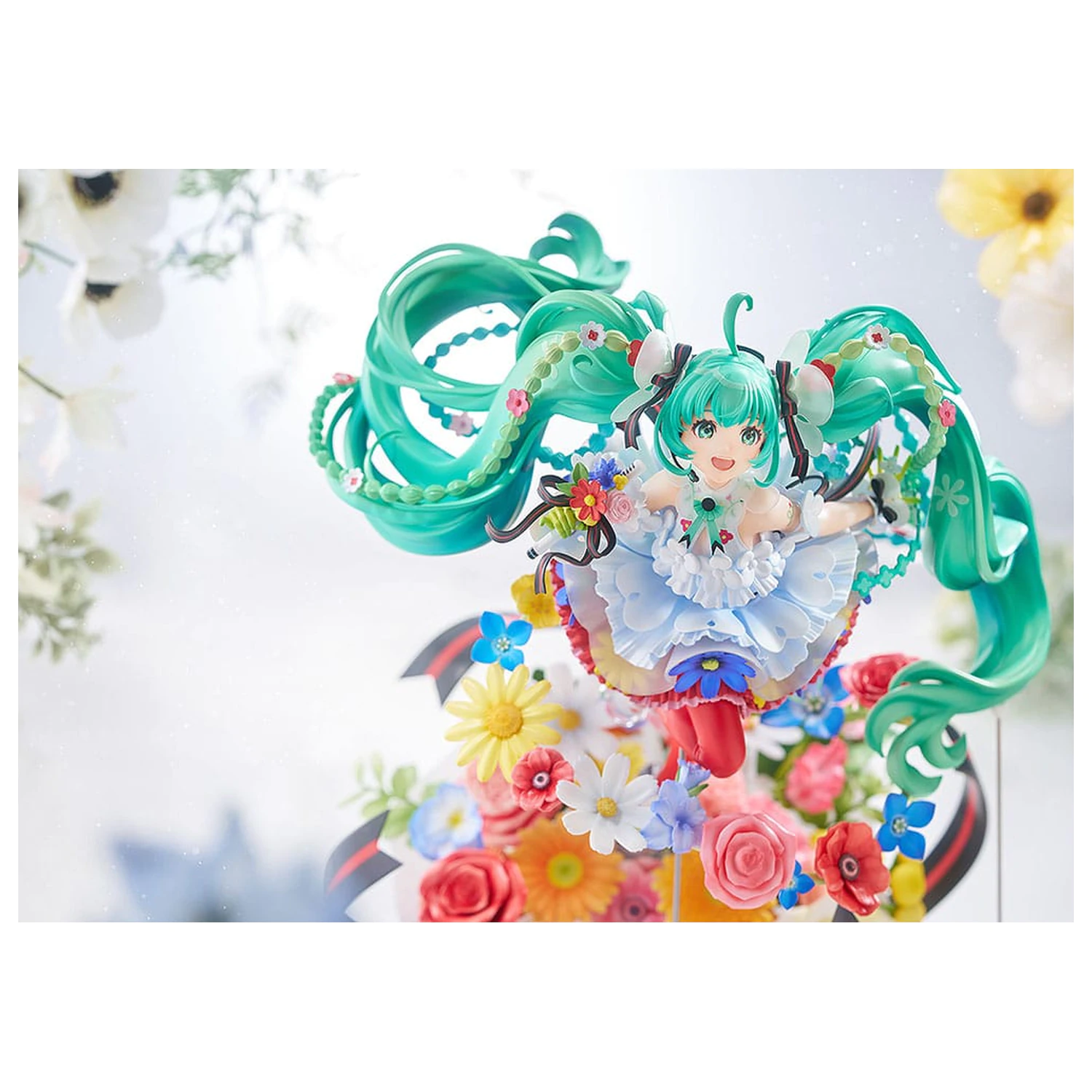 Character Vocal Series 01: Hatsune Miku PVC kip 1/7 Hatsune Miku: Japan Live Tour 2025 Blooming 32 cm fotografija izdelka