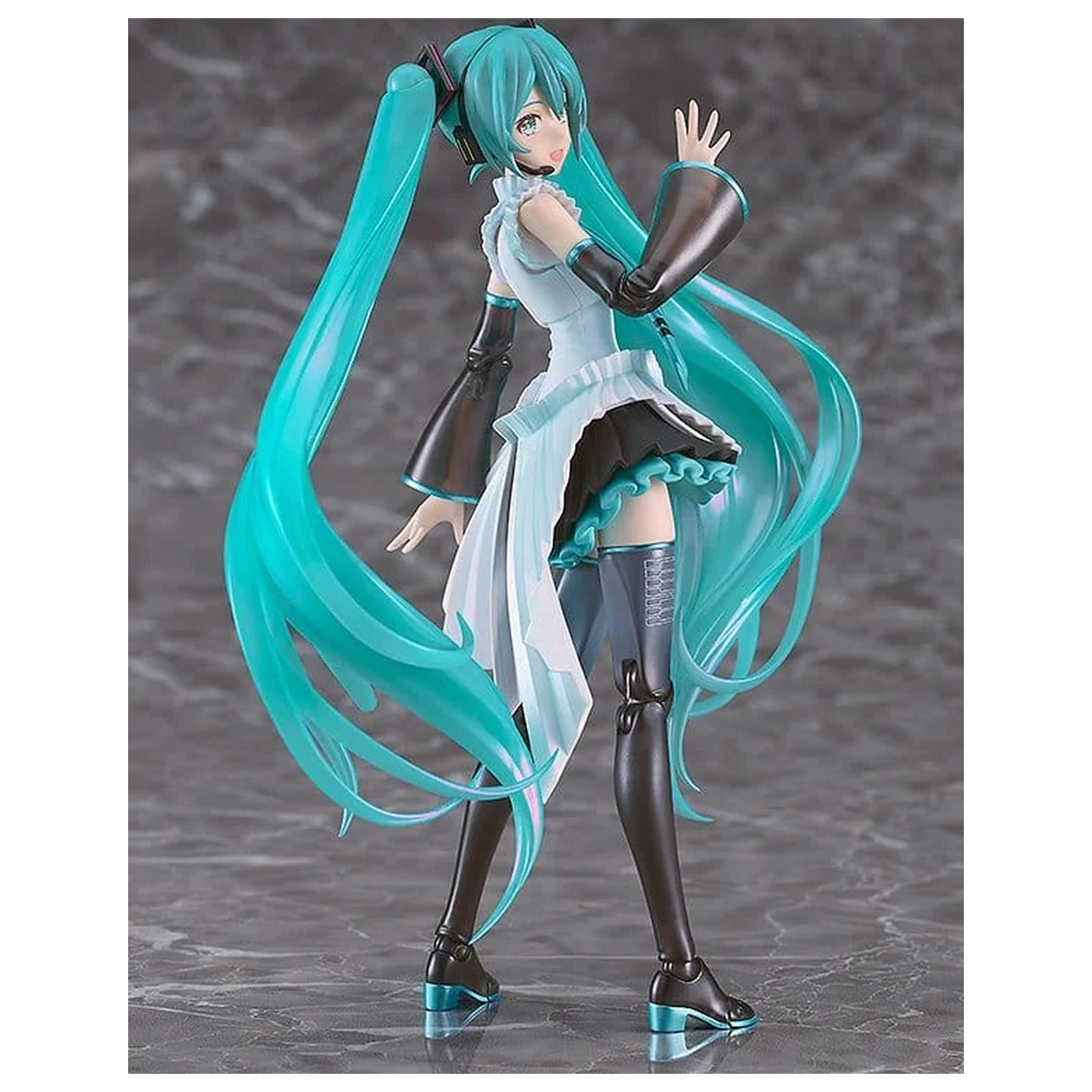 Character Vocal Series 01: Hatsune Miku Plamatea plastični model Happy 16th Birthday Ver. 16 cm fotografija izdelka