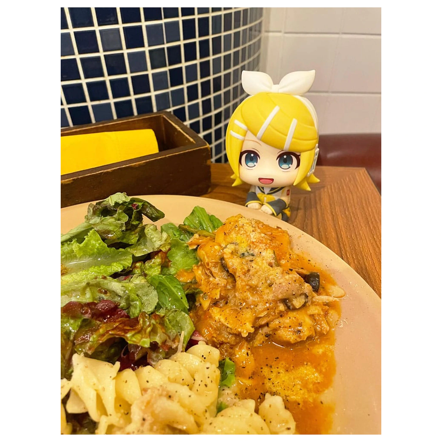 Character Vocal Series: Kagamine Rin/Len Look Up PVC kip Kagamine Rin 11 cm fotografija izdelka