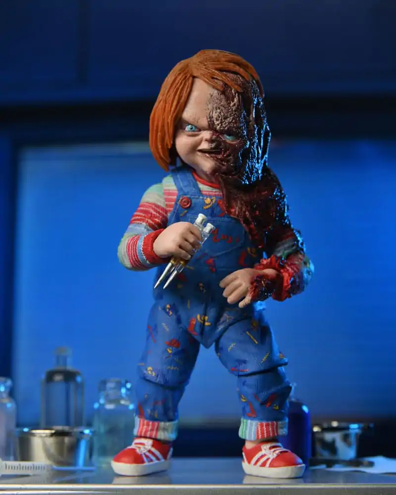 Akcijska figura Child´s Play Chucky (TV Series) Ultimate Chucky 18 cm fotografija izdelka