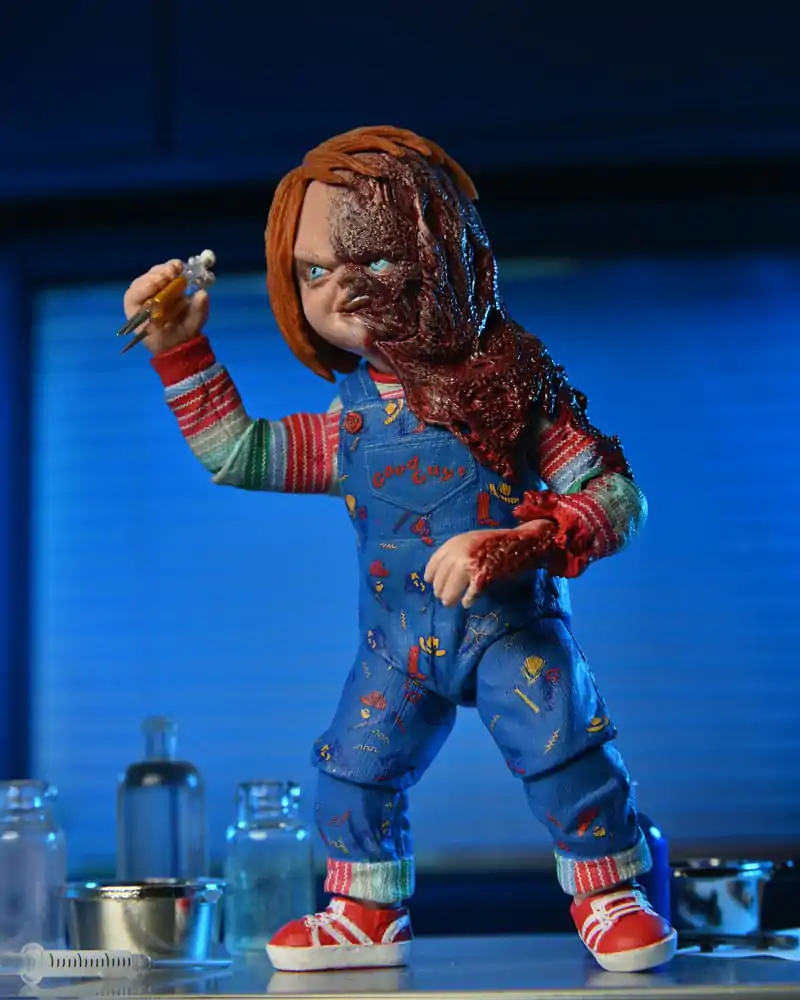 Akcijska figura Child´s Play Chucky (TV Series) Ultimate Chucky 18 cm fotografija izdelka