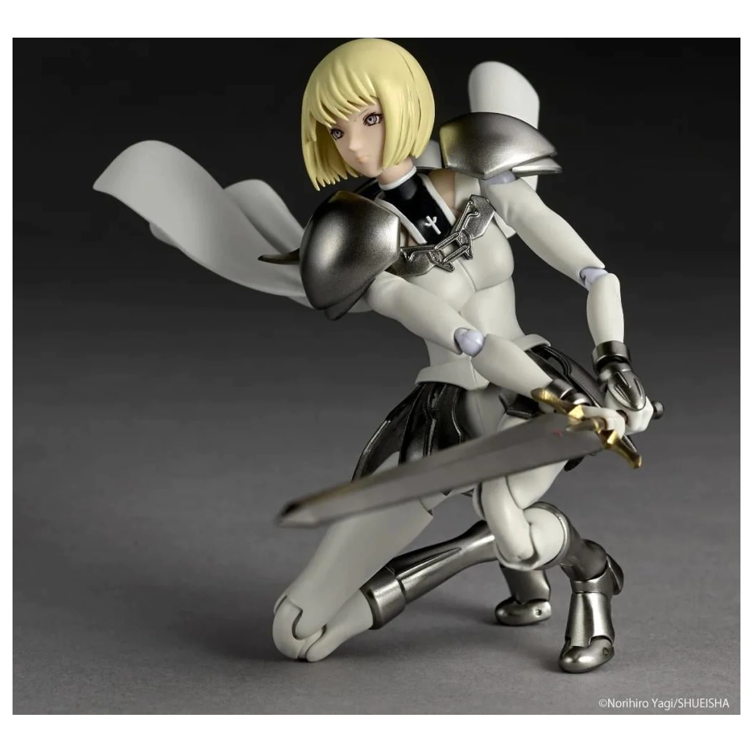 Figura Claymore Clare Revoltech 15,5 cm fotografija izdelka