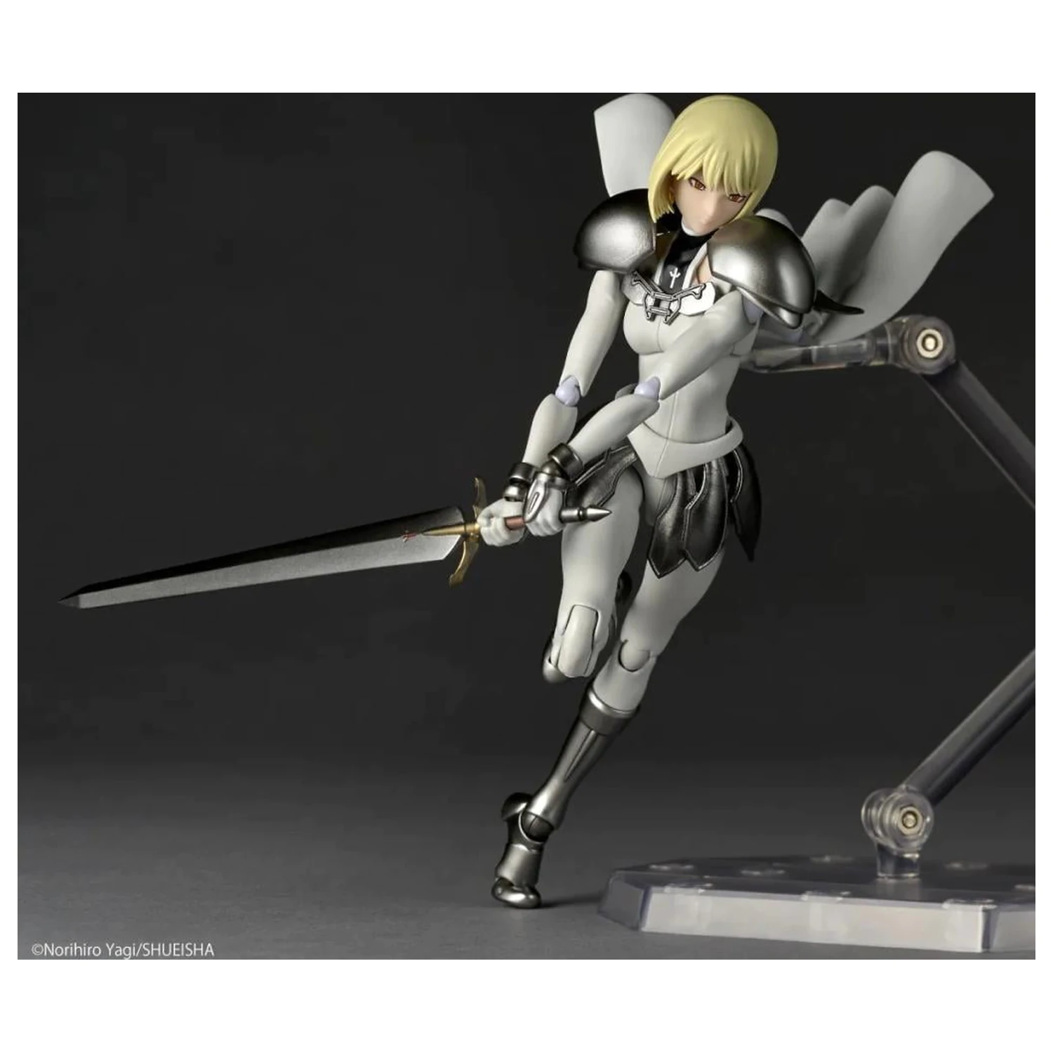 Figura Claymore Clare Revoltech 15,5 cm fotografija izdelka