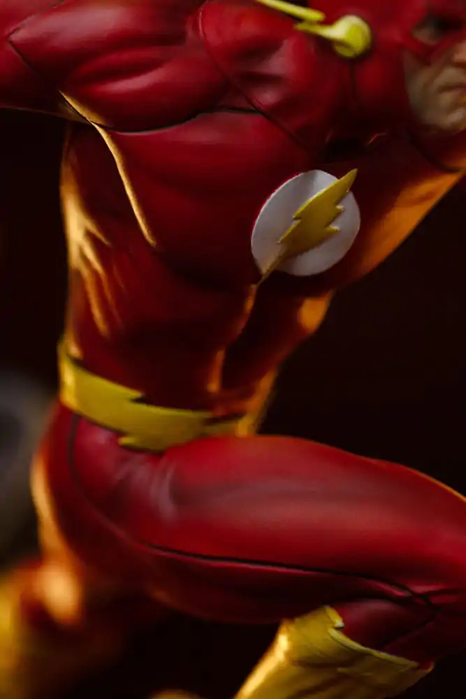 DC Comics Art Scale Kip 1/10 Flash 25 cm fotografija izdelka