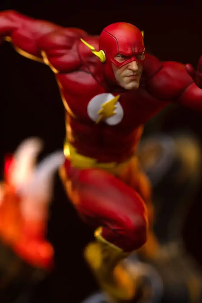 DC Comics Art Scale Kip 1/10 Flash 25 cm fotografija izdelka