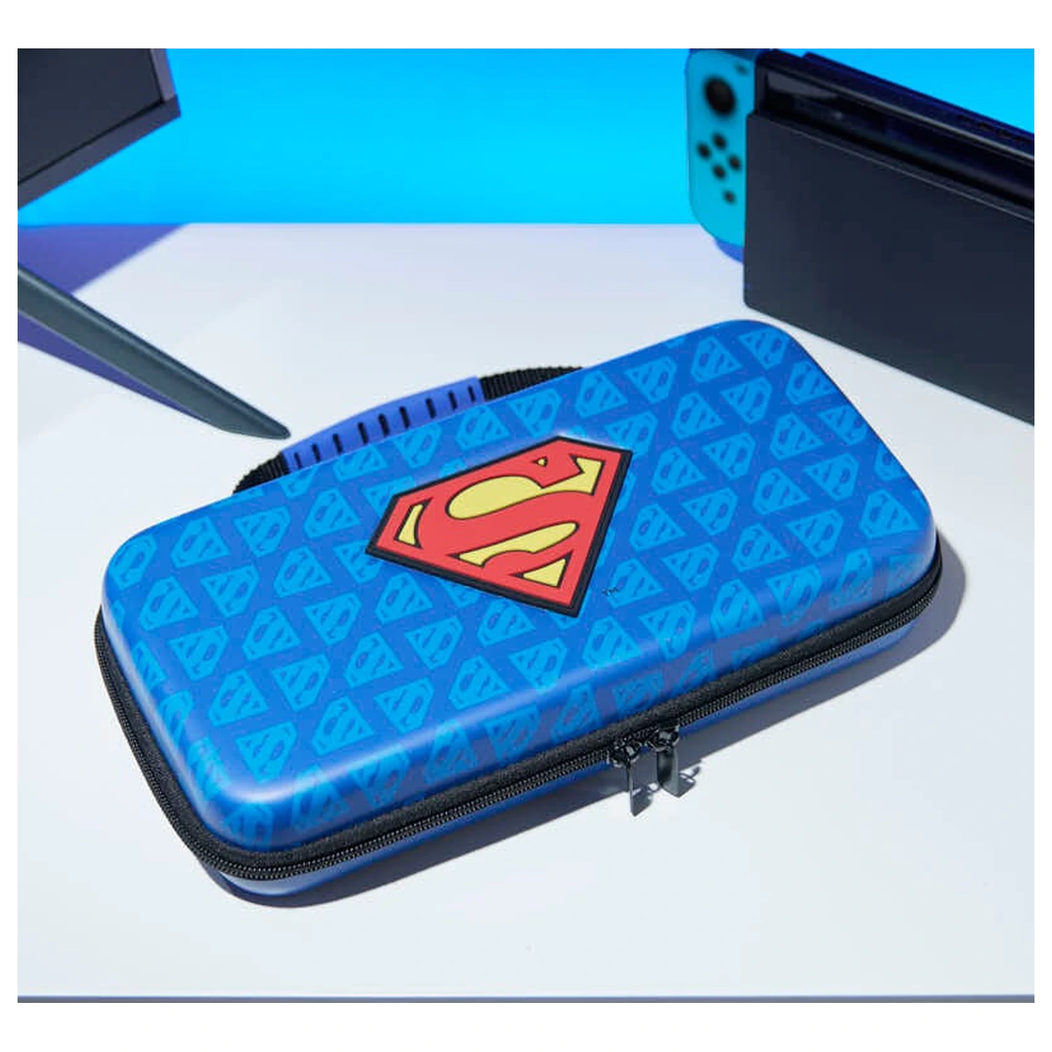 DC Comics Switch 2 Torba za prenašanje (Superman) fotografija izdelka