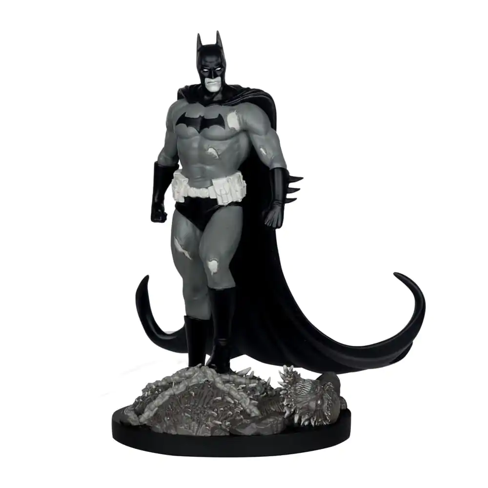 DC Direct Kip 1/10 Batman by Bjorn Barends (Black White) 18 cm fotografija izdelka