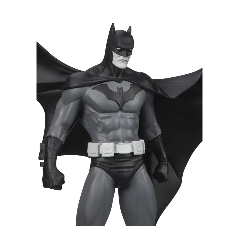 DC Direct Smolnik Kip Batman Black & White Batman (by Jorge Jimenez) 27 cm fotografija izdelka