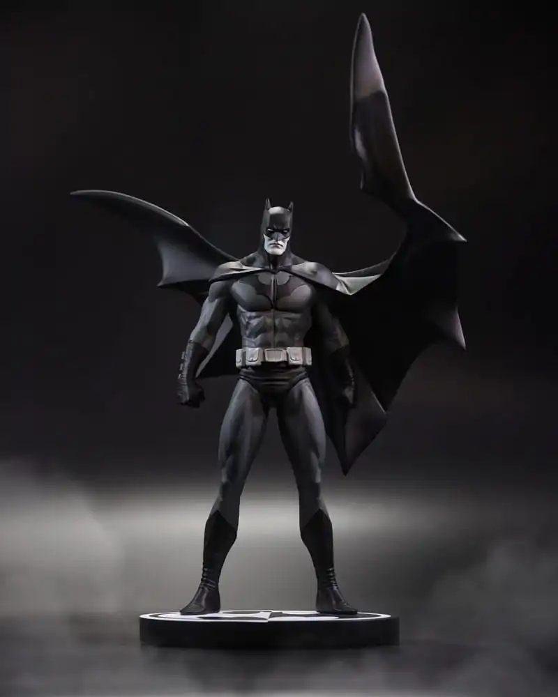 DC Direct Smolnik Kip Batman Black & White Batman (by Jorge Jimenez) 27 cm fotografija izdelka