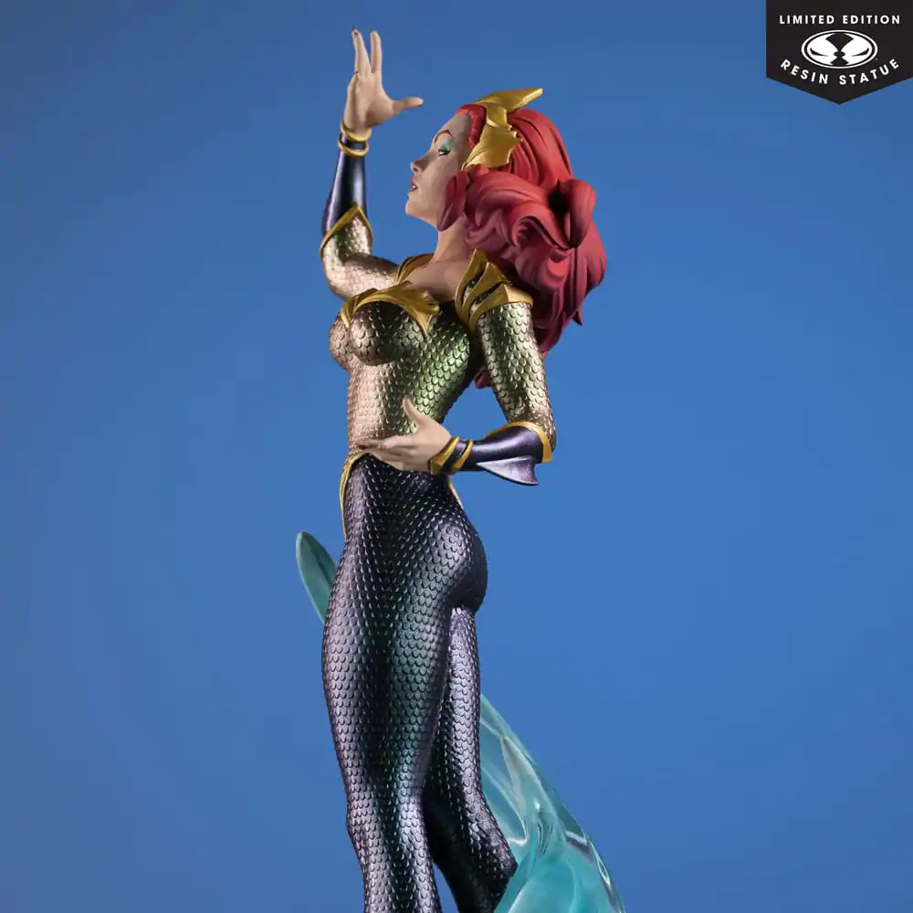 DC Direct Cover Girls kip 1/8 Mera by J. Scott Campbell 26 cm fotografija izdelka