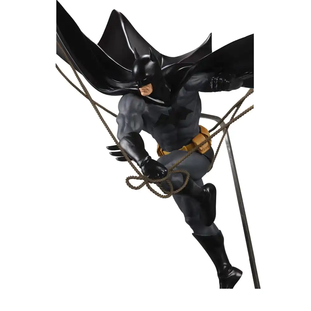DC Direct Resin Kip DC Designer Series Batman (by Dan Mora) 40 cm fotografija izdelka
