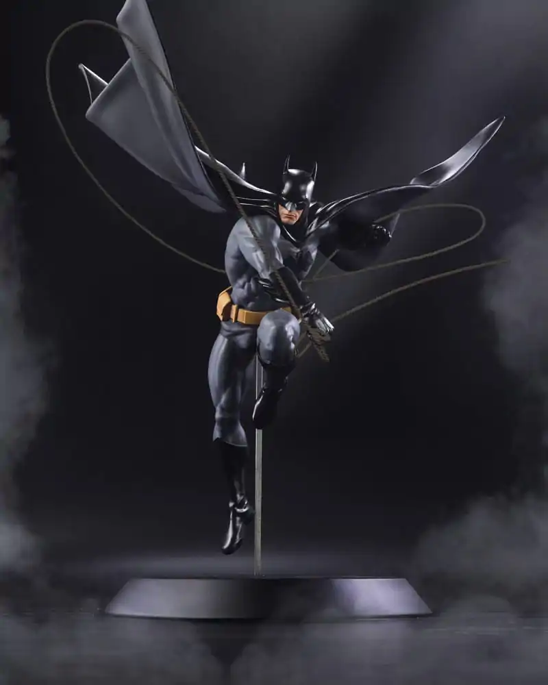 DC Direct Resin Kip DC Designer Series Batman (by Dan Mora) 40 cm fotografija izdelka