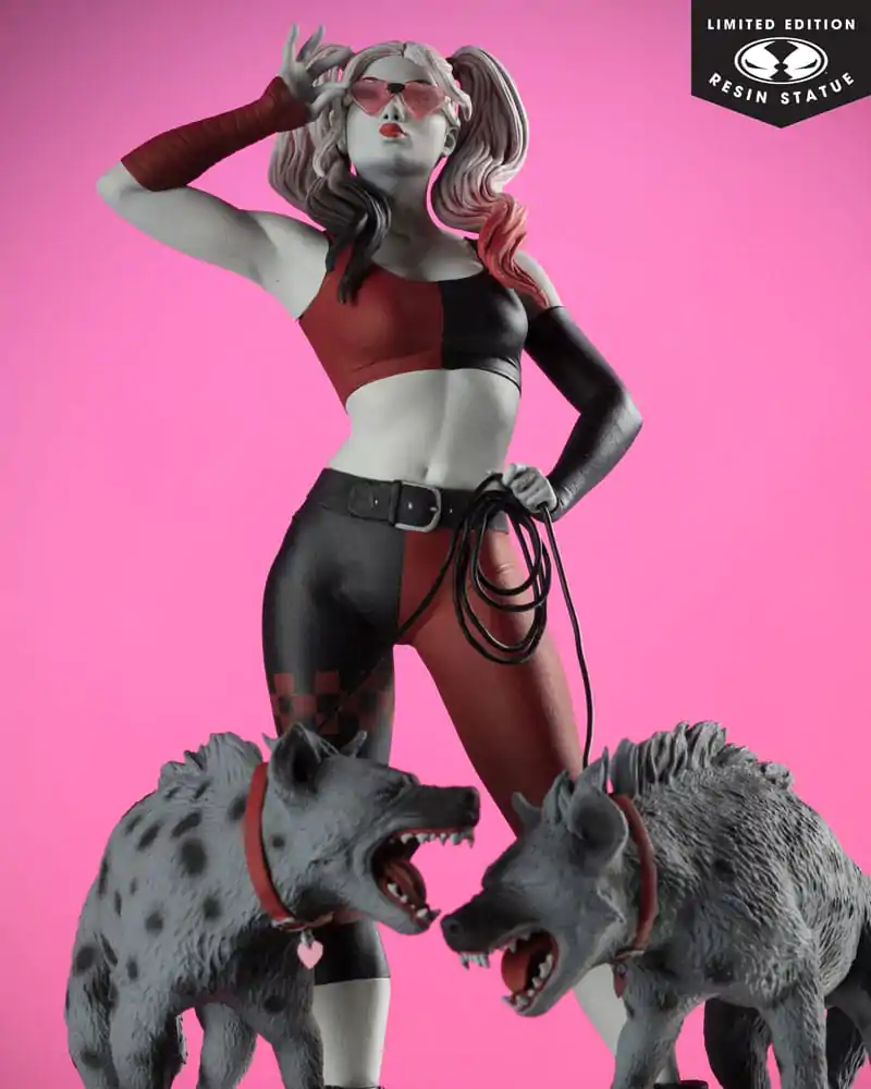 DC Direct Harley Quinn: Rdeča, Bela & Črna Kip 1/10 Harley Quinn by Jenny Frison 19 cm fotografija izdelka