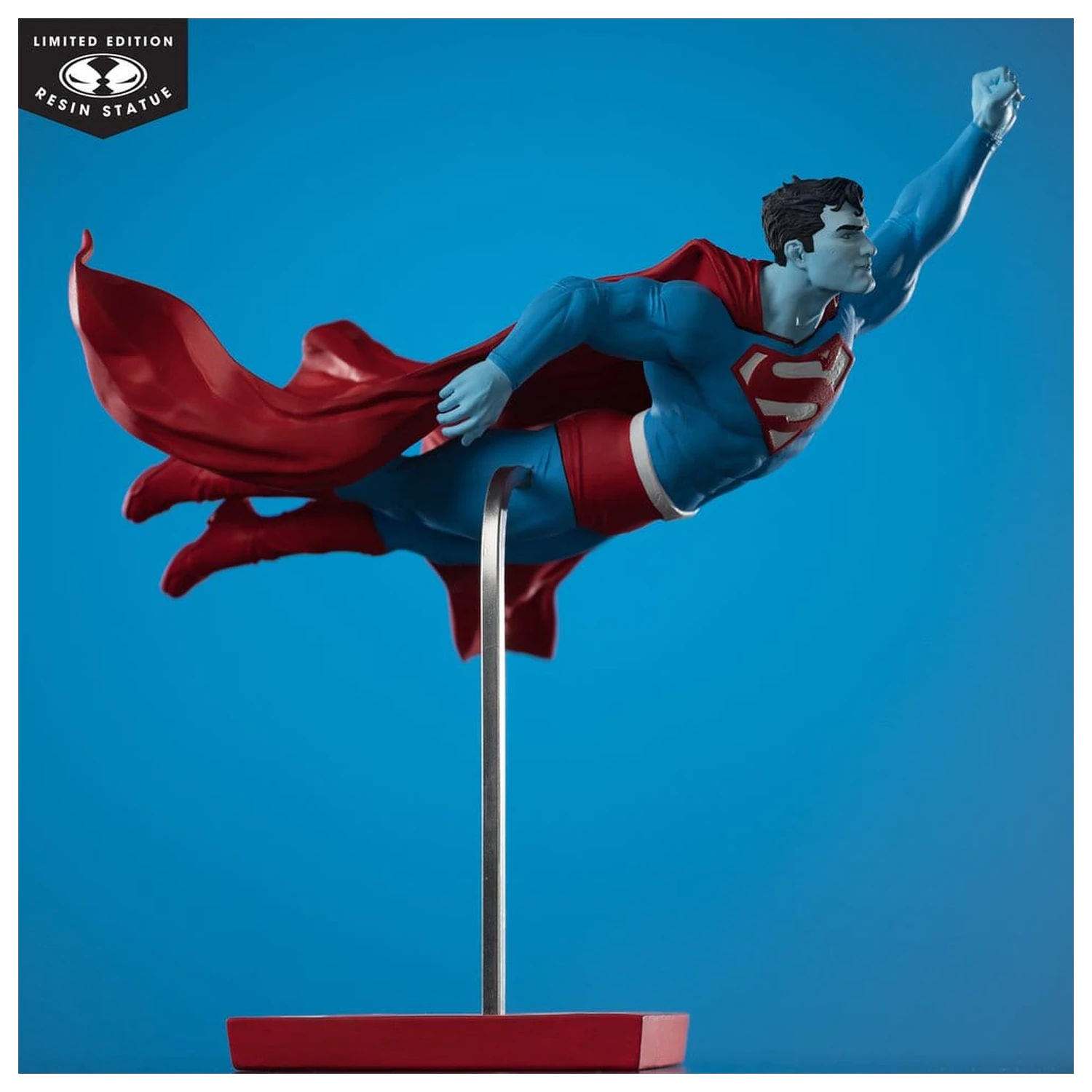 DC Direct Superman Red & Blue Kip 1/10 Superman by Lee Bermejo 26 cm fotografija izdelka