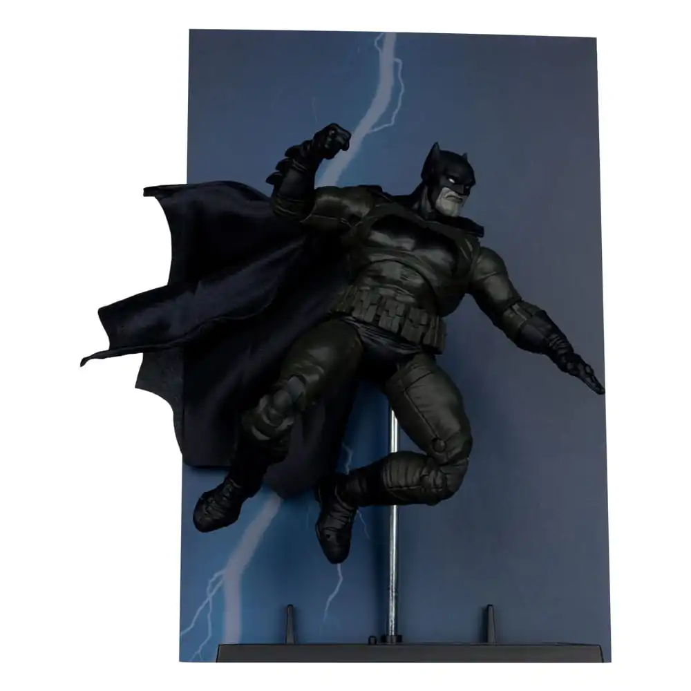 DC Multiverse McFarlane Cover Recreations akcijska figura Batman (Batman: The Dark Knight Returns #1) (Gold Label) 18 cm fotografija izdelka