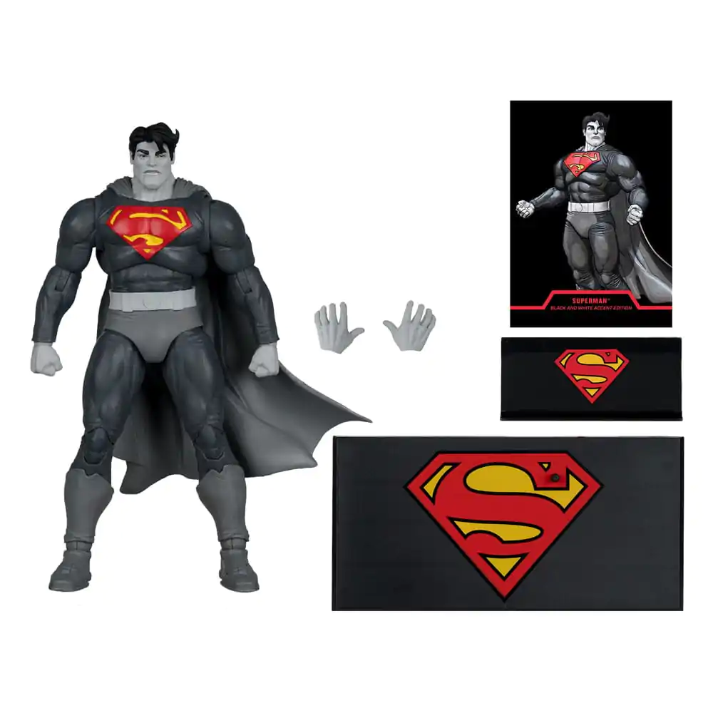 DC Multiverse akcijska figura Superman (The Dark Knight Returns) (Black & White Accent Edition) (Gold Label) 18 cm fotografija izdelka