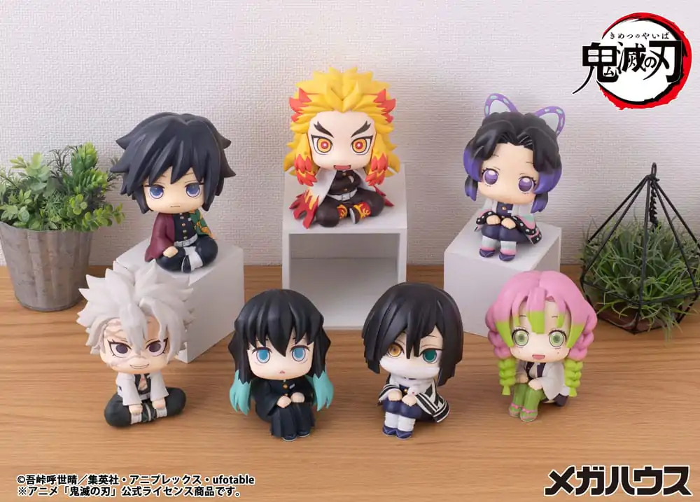 Demon Slayer Kimetsu no Yaiba Look Up PVC Kip Iguro Obanai 11 cm fotografija izdelka