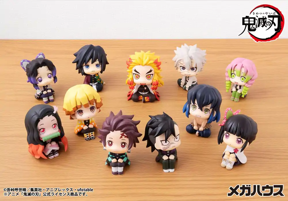 Demon Slayer Kimetsu no Yaiba Look Up PVC Kip Rengoku Kyojuro 11 cm fotografija izdelka