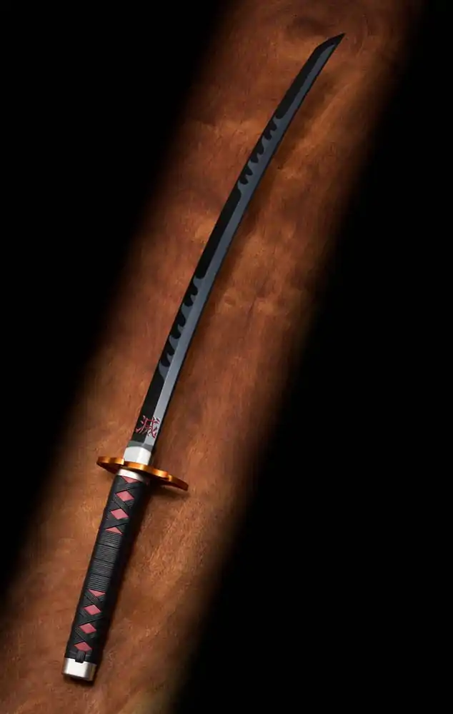 Demon Slayer: Kimetsu no Yaiba Proplica Replika 1/1 Nichirin Meč (Tanjiro Kamado) Kyojuro Rengoku´s Sword Gueard Ver. 88 cm fotografija izdelka