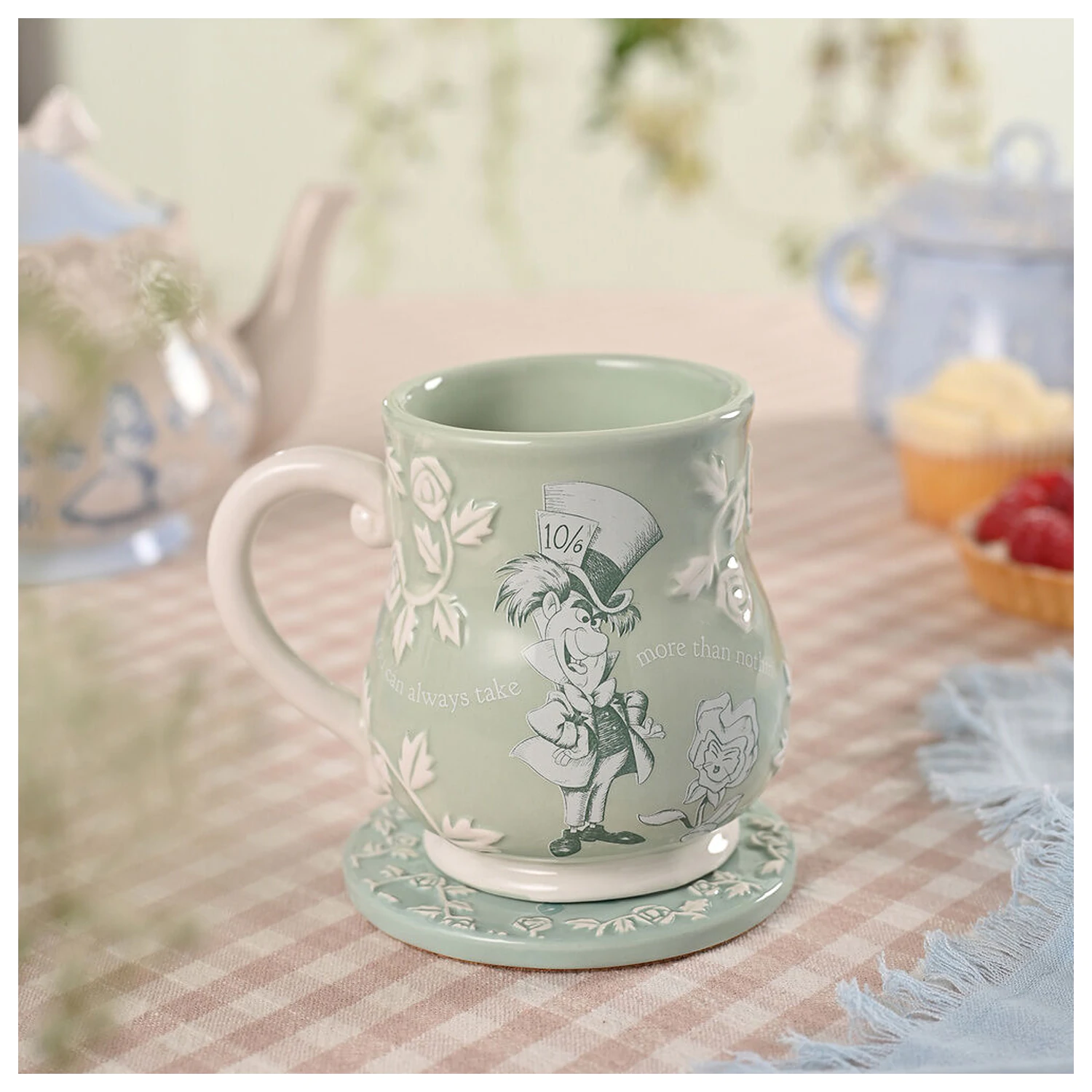 Disney Alice in Wonderland Mad Hatter skodelica fotografija izdelka