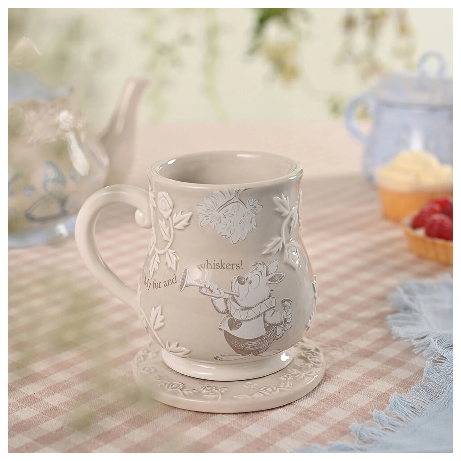 Disney Alice in Wonderland White Rabbit skodelica fotografija izdelka