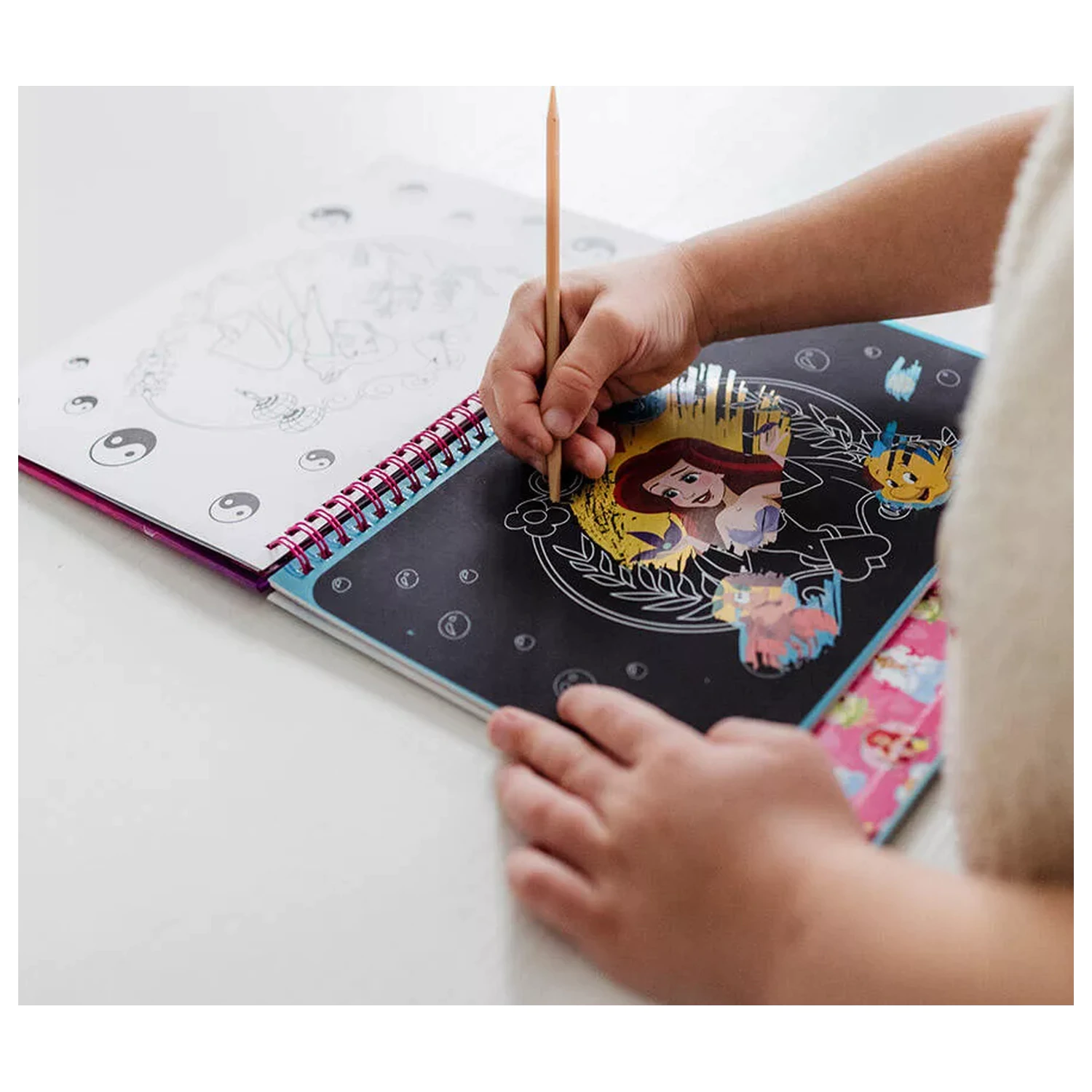 Disney Princess Beauty Scratch Art komplet in set za aktivnosti fotografija izdelka