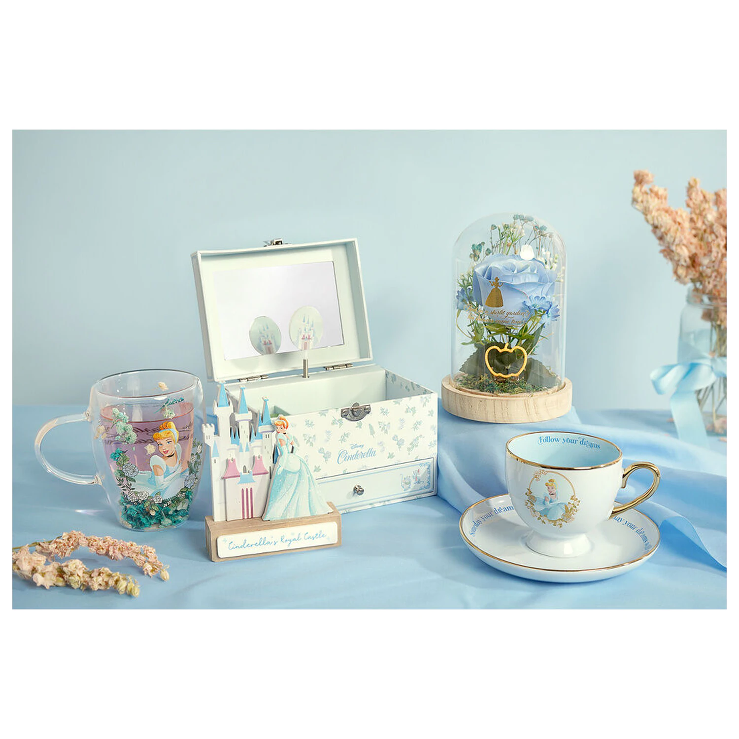Disney Princess Cinderella kozarec s posušenim cvetjem 300 ml fotografija izdelka