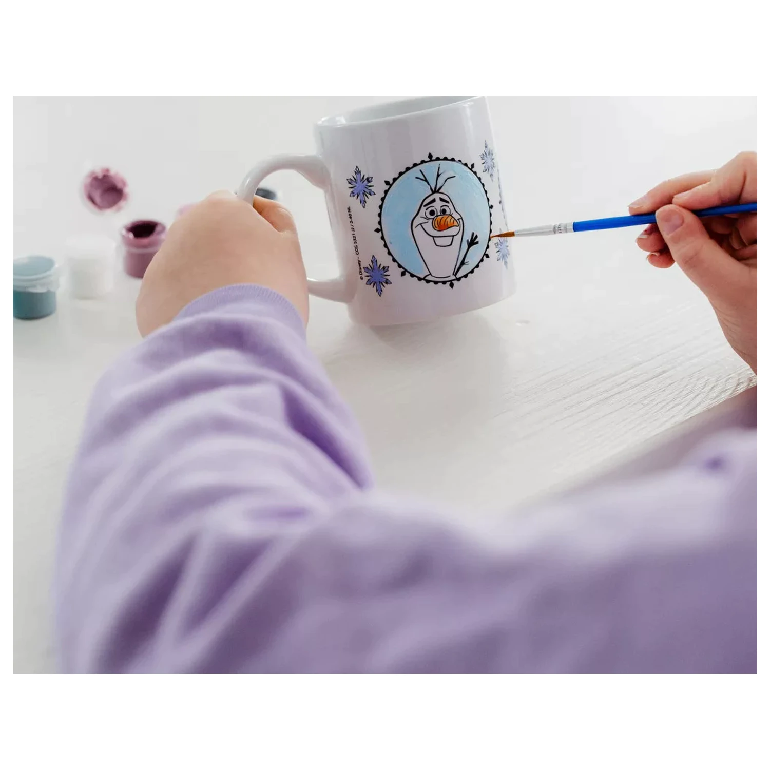Disney Frozen Destiny poslikana porcelanasta skodelica 235 ml fotografija izdelka