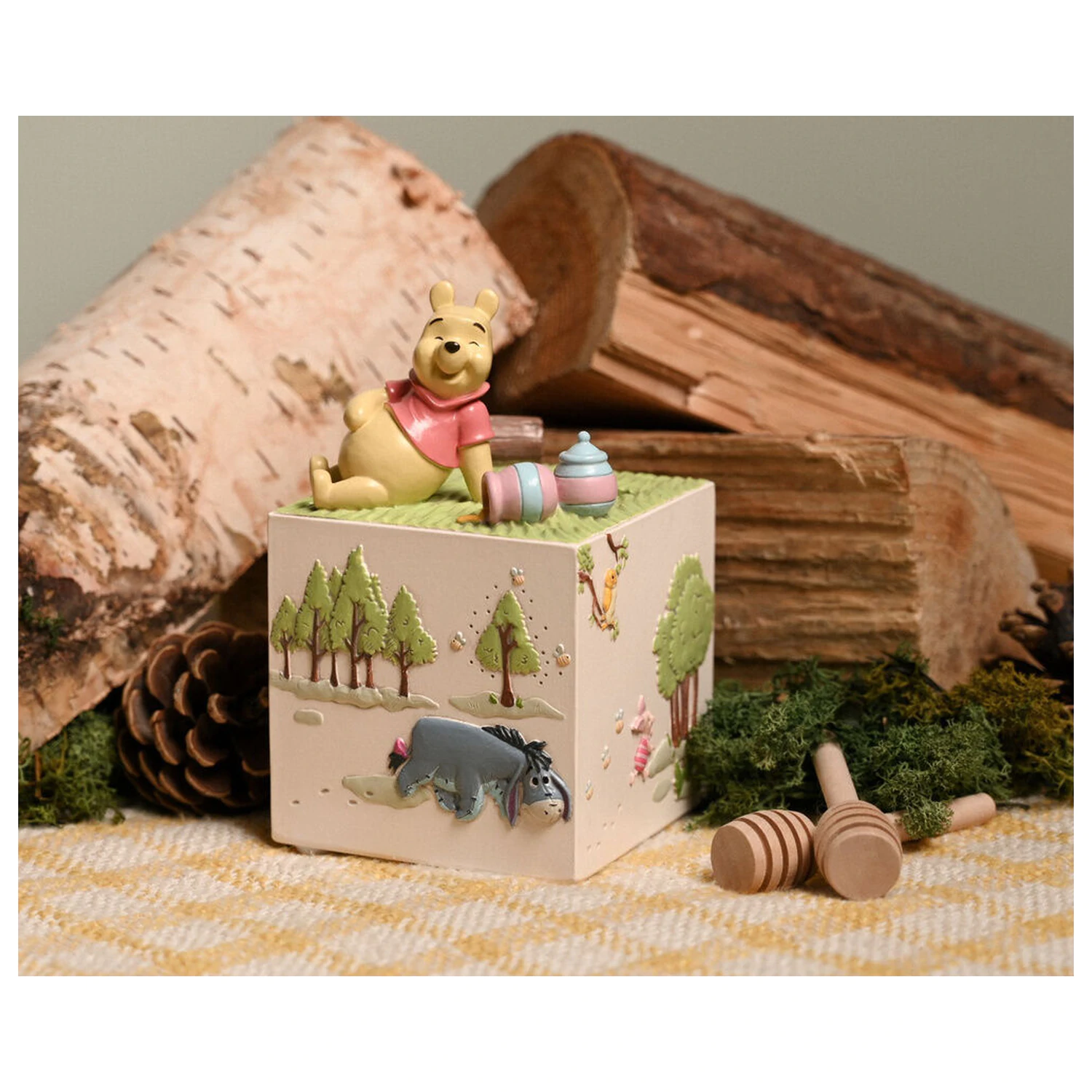 Disney Winnie the Pooh hranilnik fotografija izdelka