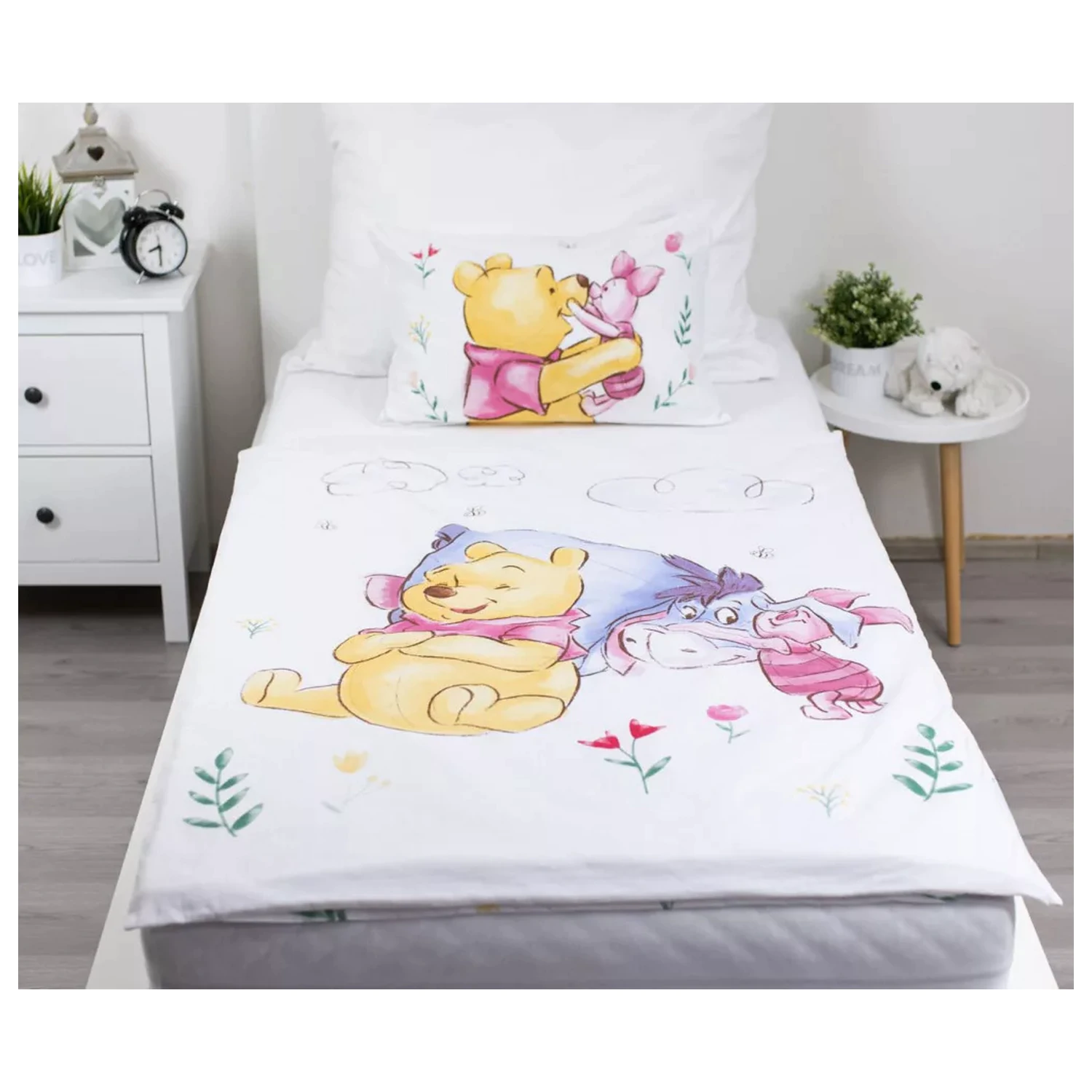 Disney Winnie the Pooh Pooh Hugs otroška posteljnina za malčke fotografija izdelka