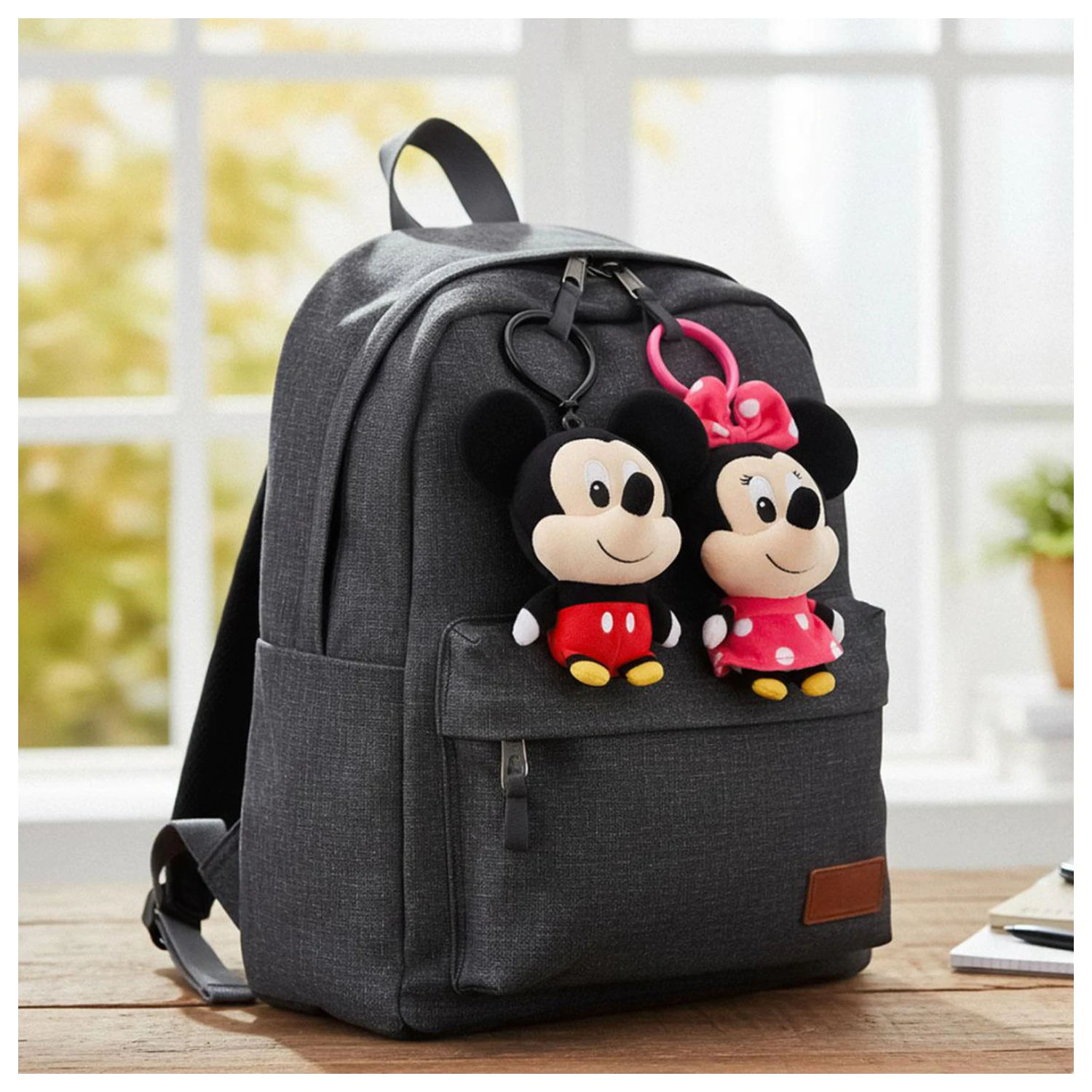 Disney Minnie Smile 3D plišasta figura z obešalnikom, obesek za torbo 13 cm fotografija izdelka