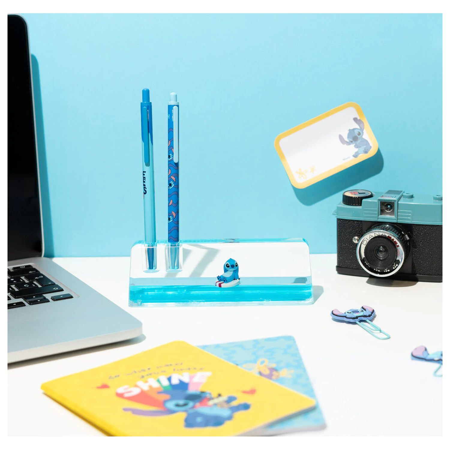Disney Stitch set svinčnika, kemičnega svinčnika in akrilnega stojala fotografija izdelka