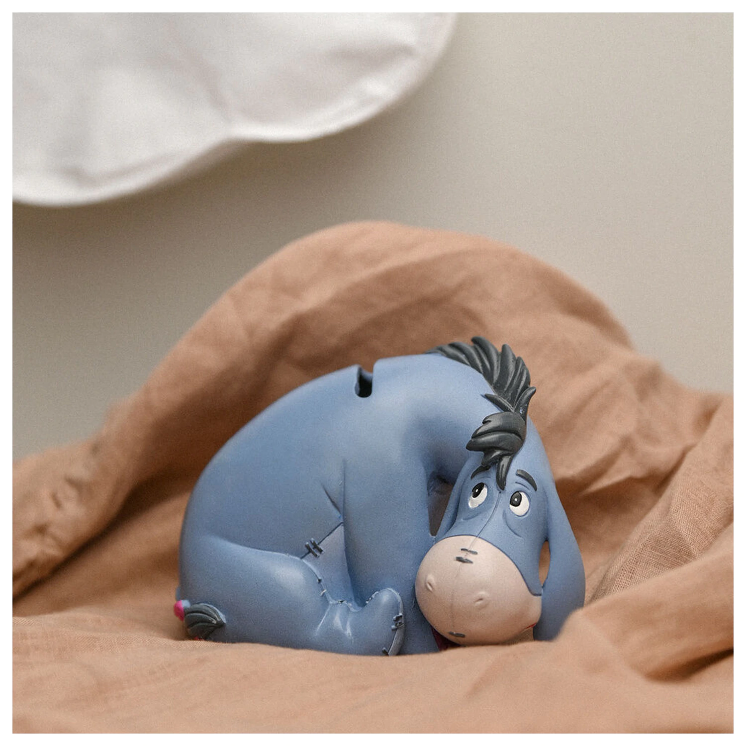 Disney Winnie the Pooh Eeyore hranilnik fotografija izdelka