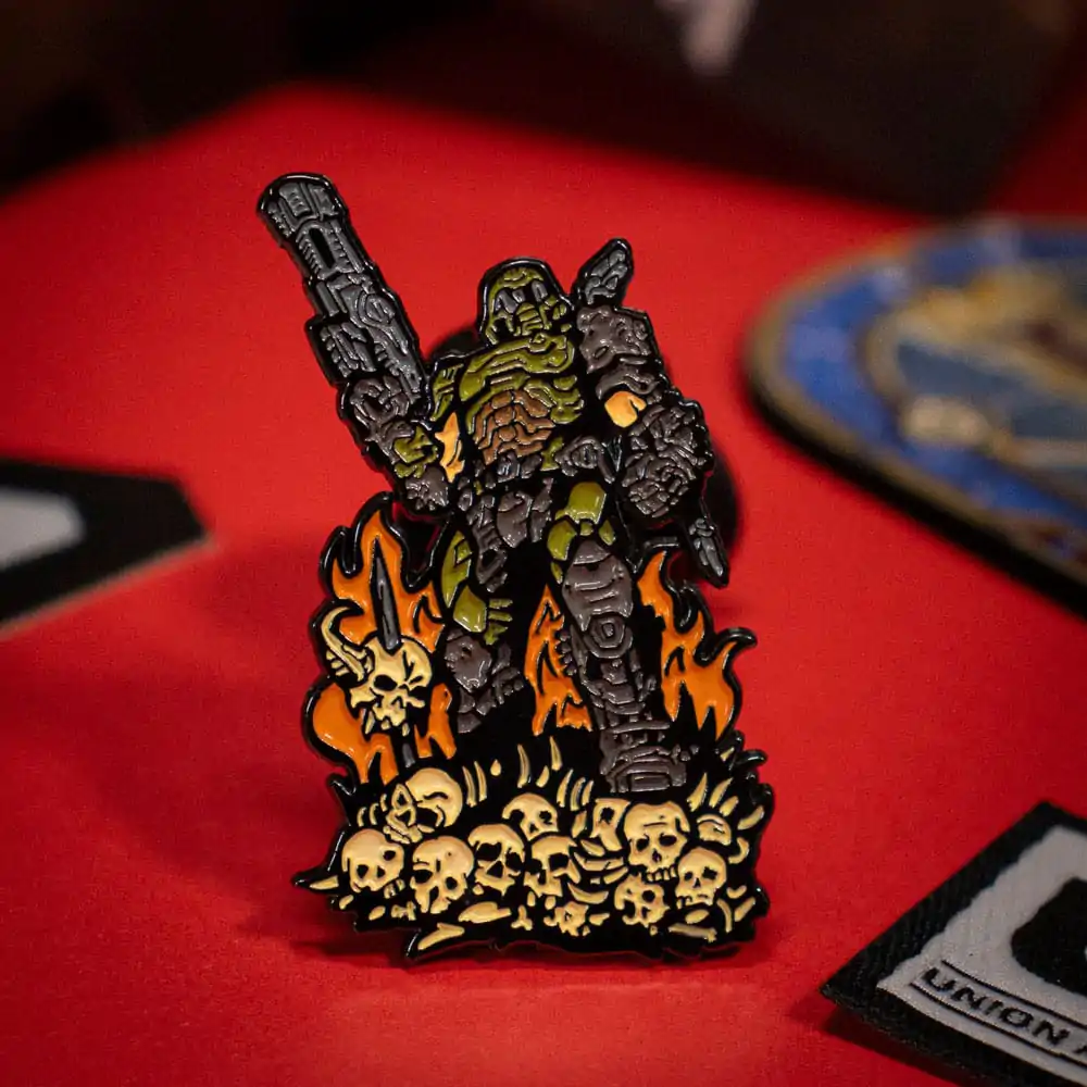 Doom Eternal Pin Značka Doom Guy Limited Edition fotografija izdelka