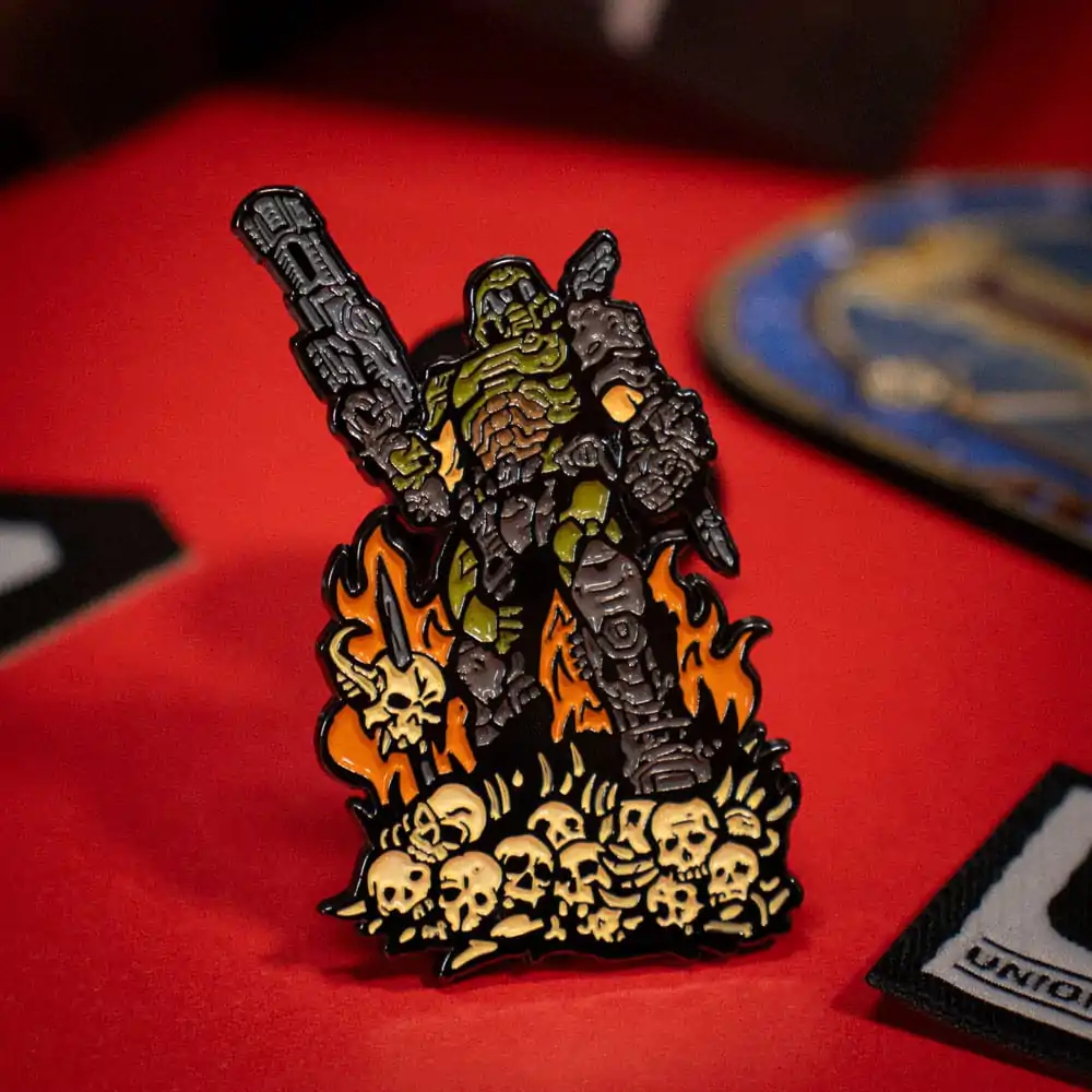 Doom Eternal Pin Značka Doom Guy Limited Edition fotografija izdelka