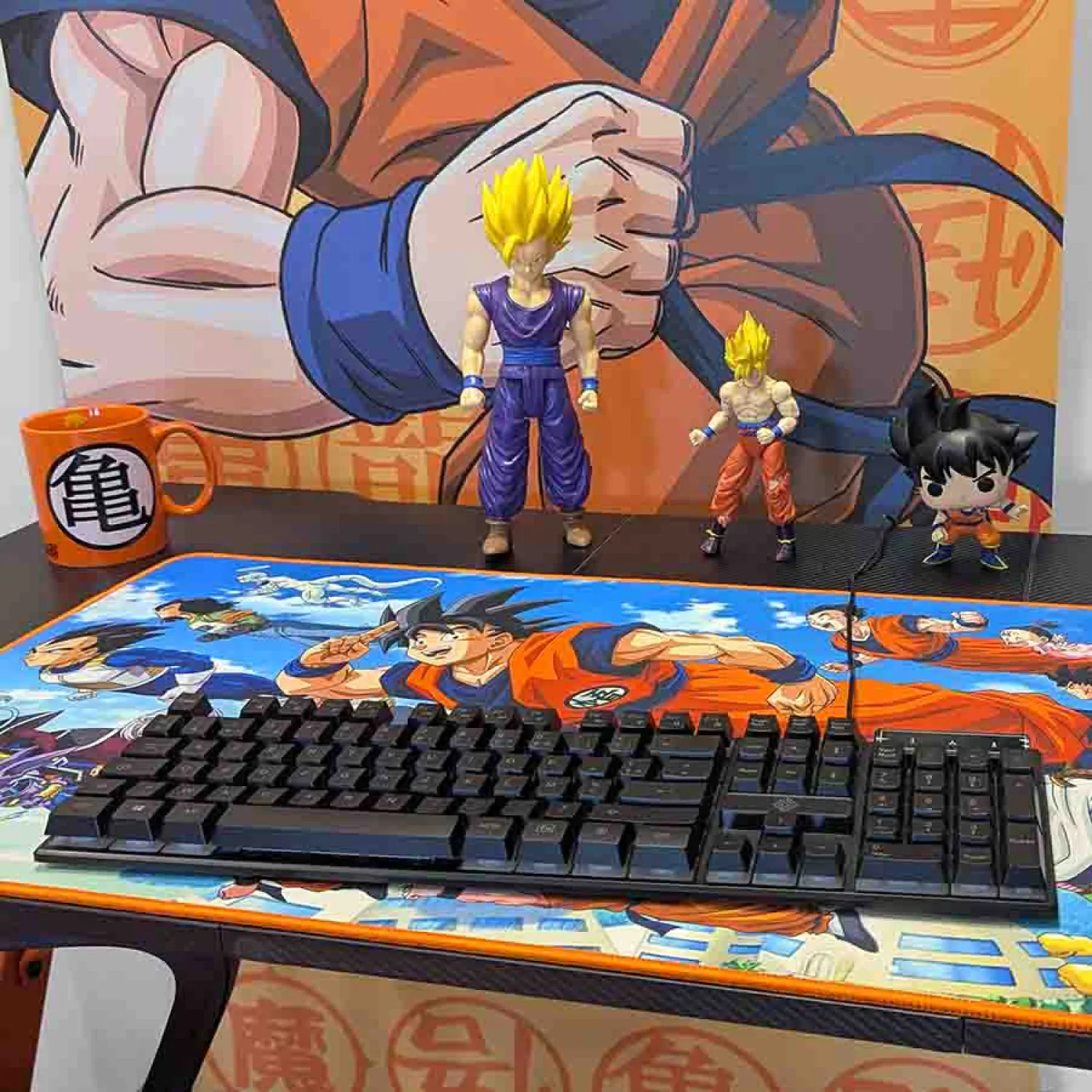 Dragon Ball Z XXL Podloga za mizo Goku's Friends fotografija izdelka