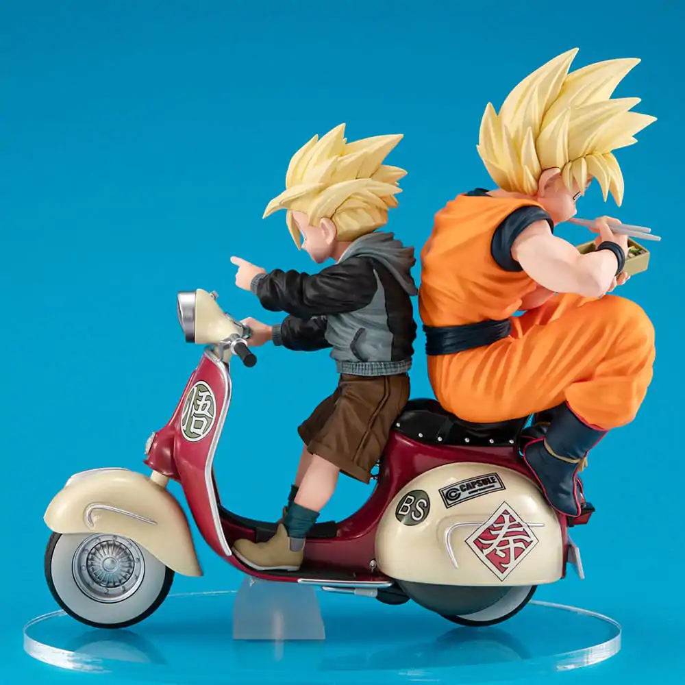 Dragonball Z 05 Desktop Real McCoy PVC Diorama Super Saiyan Son Goku & Super Saiyan Son Gohan & Motorbike 16 cm fotografija izdelka