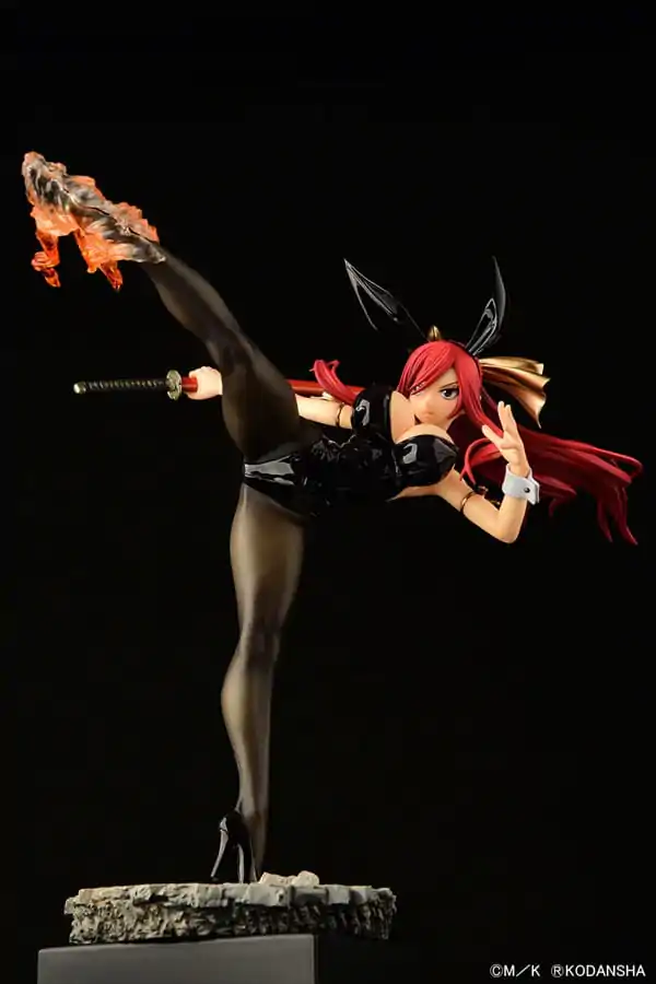 Fairy Tail Kip 1/6 Erza Scarlet High Kick Black Bunny Ver. 37 cm fotografija izdelka