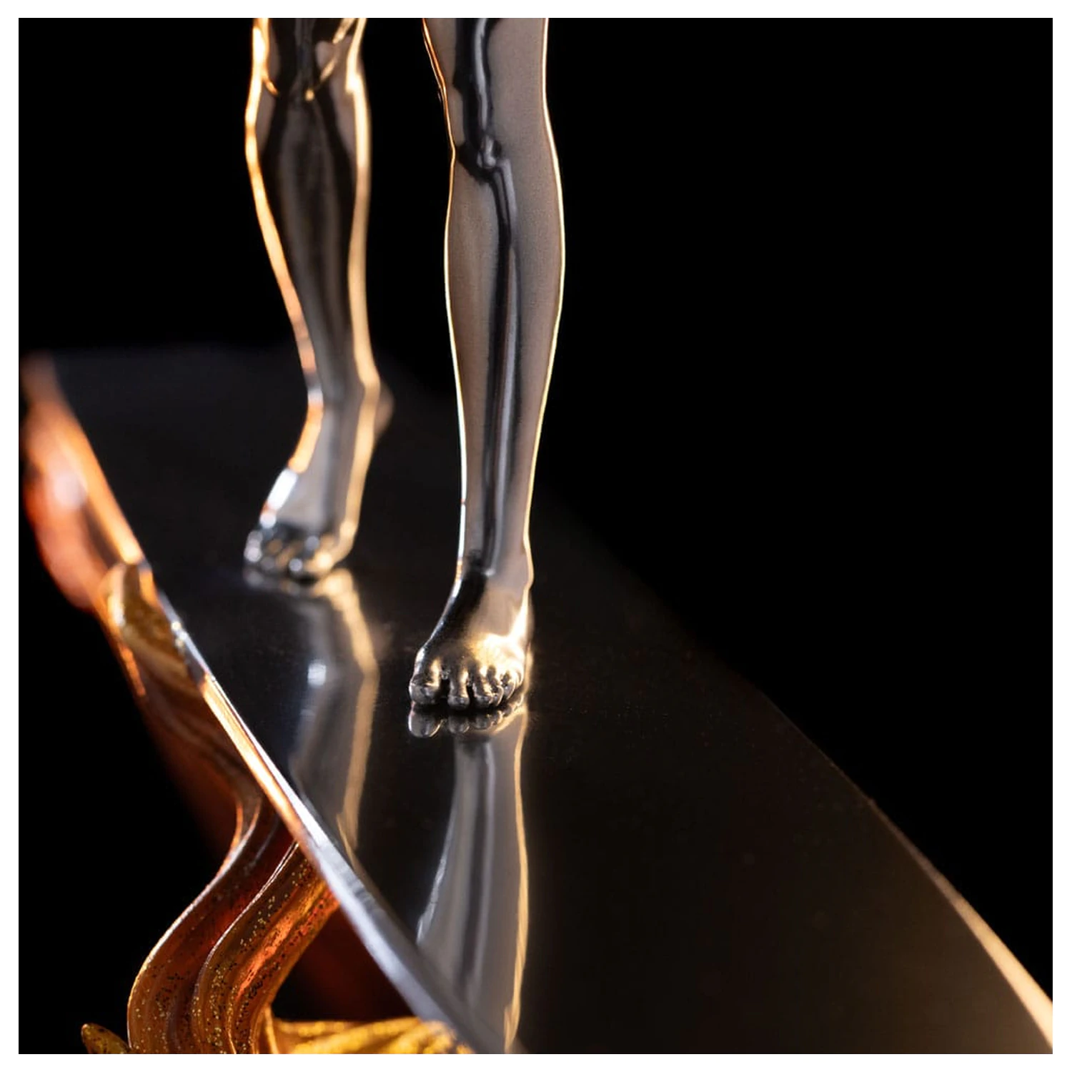 Fantastic Four Art Scale kip 1/10 Silver Surfer 27 cm fotografija izdelka