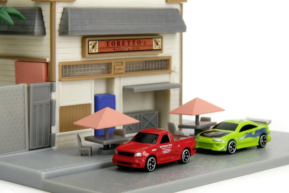 Fast & Furious Nano Metalfigs Nano Scene Toretto´s Café - nano figurice iz kovine fotografija izdelka