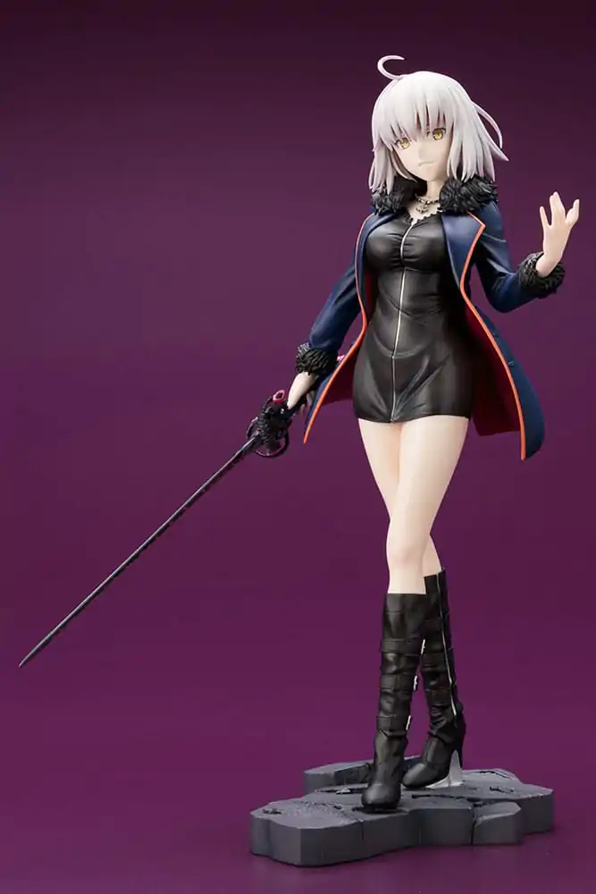 Fate/Grand Order PVC Kip 1/7 Avenger/Jeanne d'Arc (Alter) Casual Ver. 25 cm fotografija izdelka