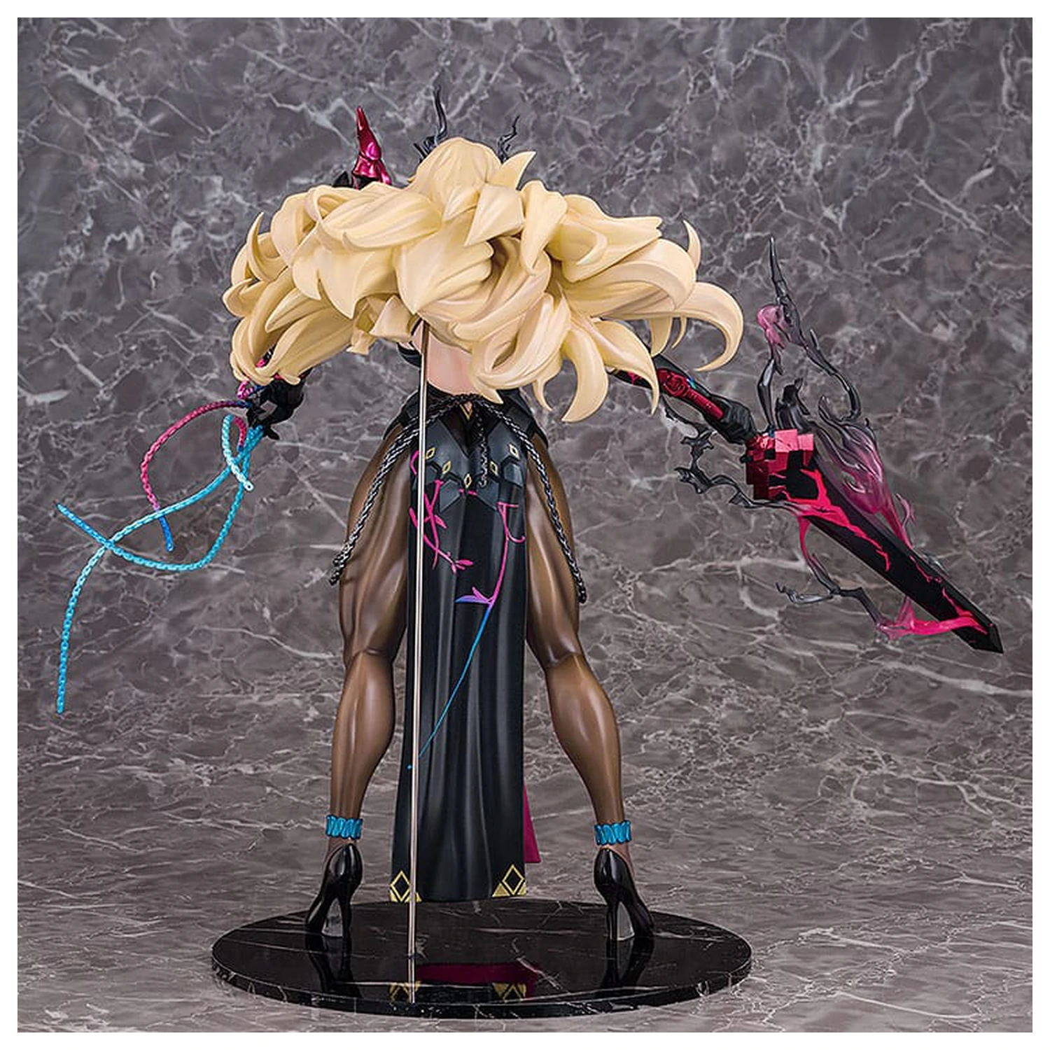 Fate/Grand Order PVC kip 1/7 Saber/Barghest 32 cm fotografija izdelka