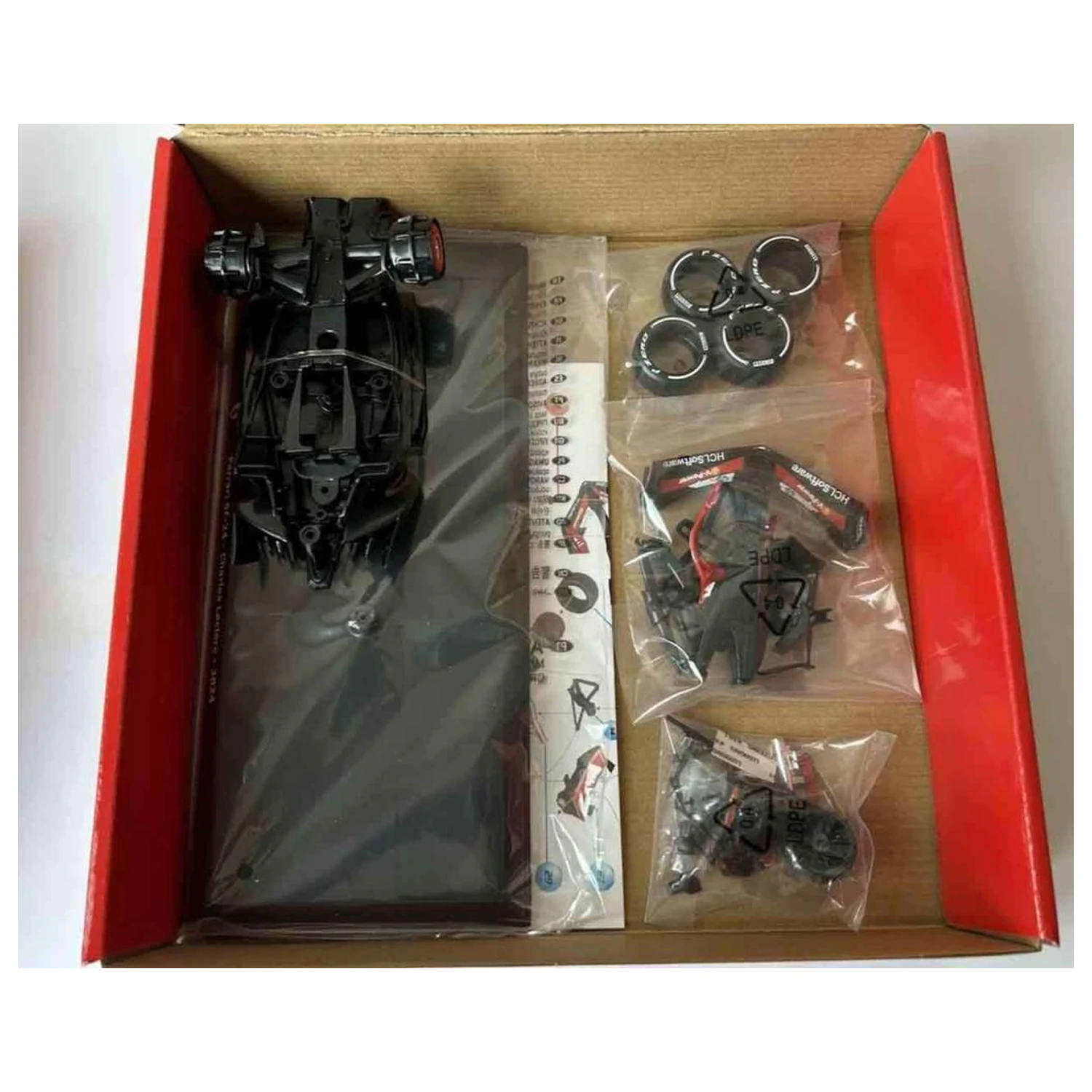 Formula 1 F1 Ferrari SF-24 N.16 Charles Leclerc Komplet modela 1/24 fotografija izdelka