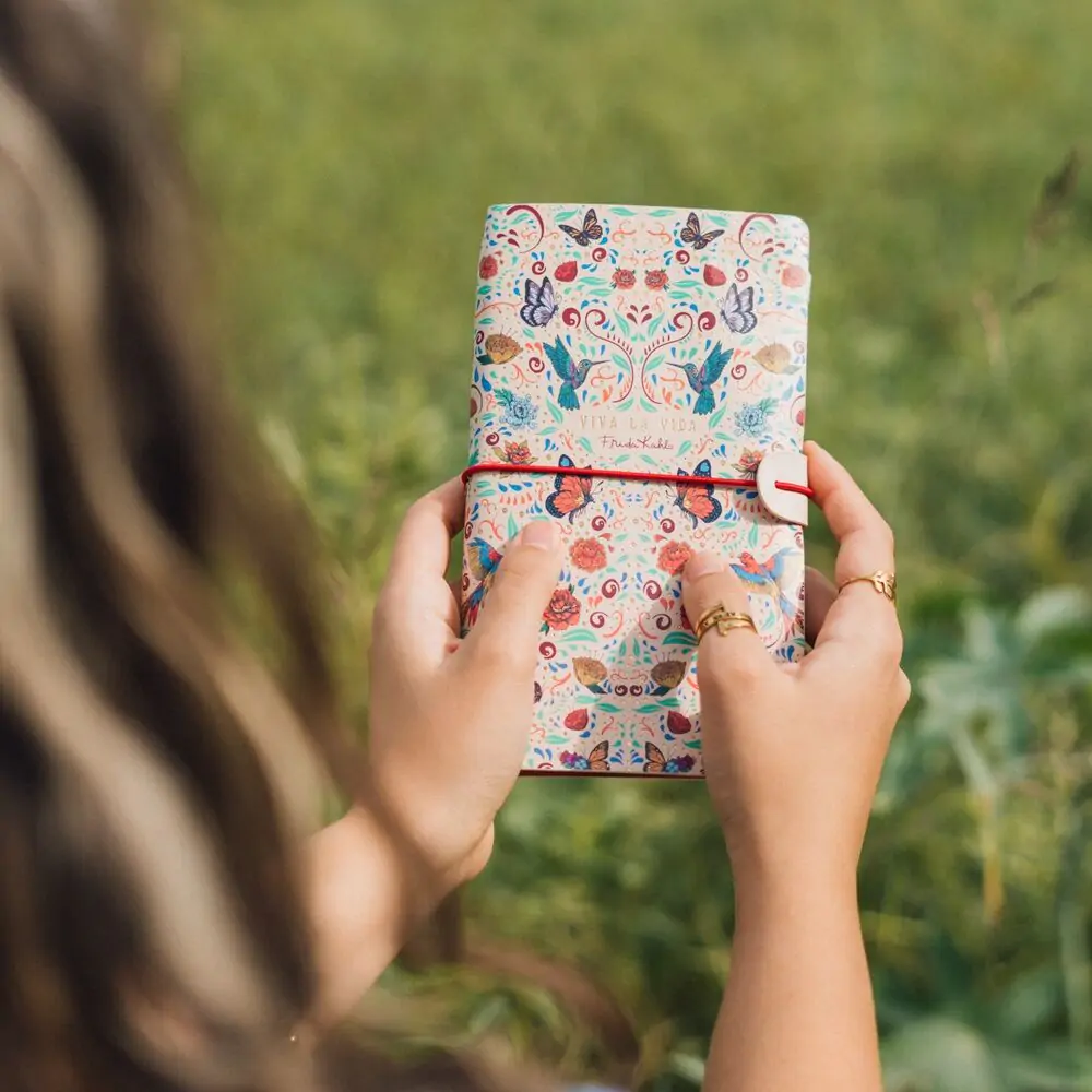 Frida Kahlo potovalni notesnik fotografija izdelka